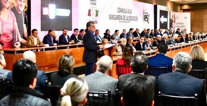 Firman convenio por la educación en Coahuila