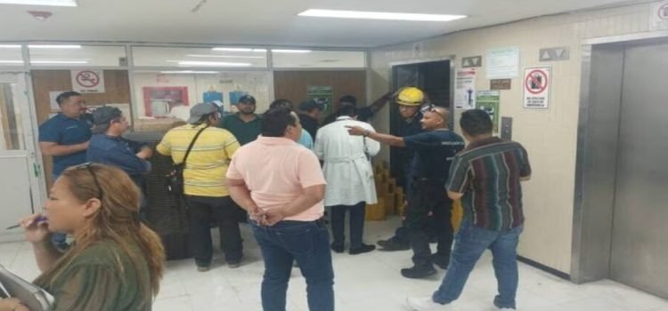 Elevador del IMSS falla en Coahuila; siete personas son rescatadas