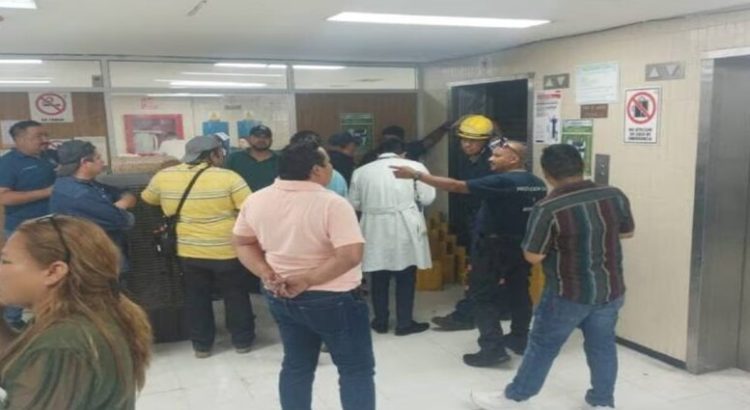 Elevador del IMSS falla en Coahuila; siete personas son rescatadas