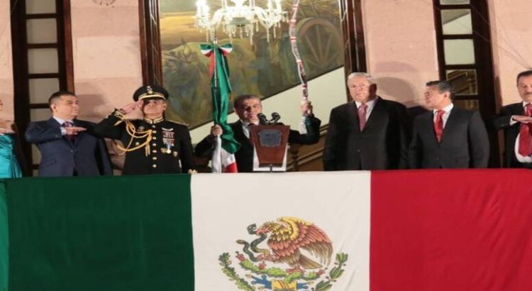 Miguel Riquelme encabeza último Grito de Independencia de su administración