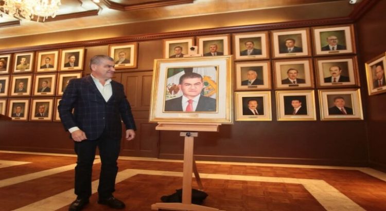 Miguel Ángel Riquelme Solís colocó su retrato en el Salón Gobernadores de Palacio de Gobierno