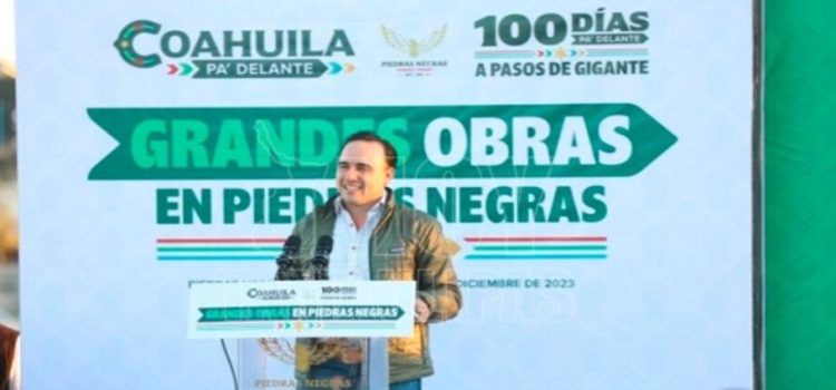 Manolo Jiménez inicia con la entrega de obras en Piedras Negras