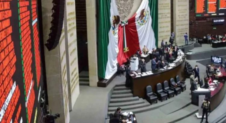 Avalan diputados aplazar discusión de reducción de jornada laboral