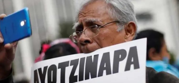 Abrirán archivos de Ayotzinapa a padres de los 43