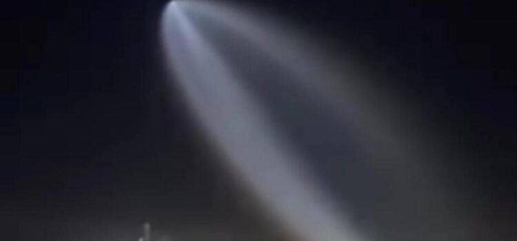 Iluminó el Falcon 9 el cielo sudcaliforniano