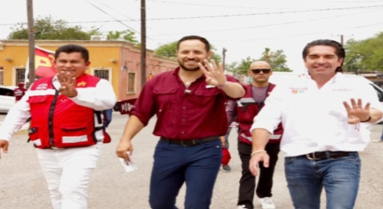 Luis Fernando Salazar candidato a senador de la República por Morena recorre el centro de Frontera
