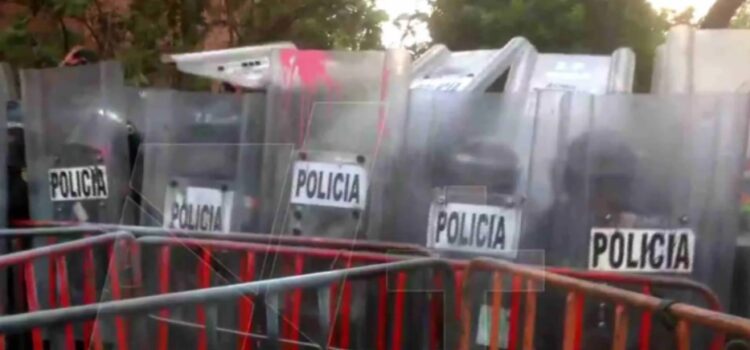 Violenta protesta pro Palestina en CDMX: enfrentamientos y heridos mientras México llama a la CIJ contra Israel