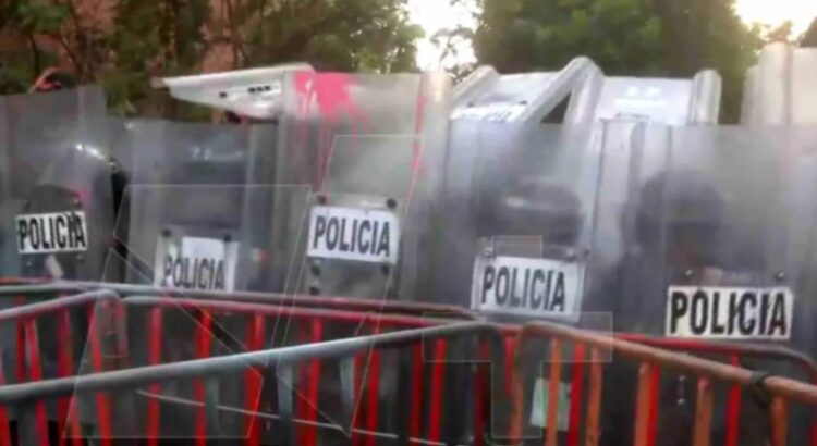 Violenta protesta pro Palestina en CDMX: enfrentamientos y heridos mientras México llama a la CIJ contra Israel