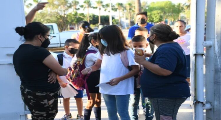 Uso del cubrebocas considerado al regreso a clases