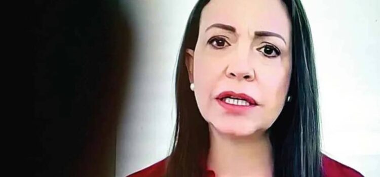 María Corina Machado se mantiene en Venezuela mientras Edmundo González busca respaldo en el exilio