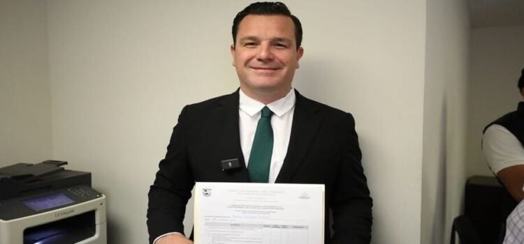 Federico Fernández secretario de Seguridad de Coahuila se registra como aspirante a la Fiscalía