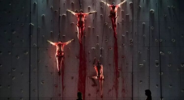 Polémica ópera en Stuttgart provoca malestar y críticas por su contenido explícito Polémica ópera en Stuttgart provoca malestar y críticas por su contenido explícito