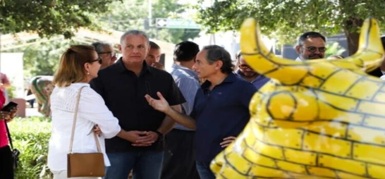 Se inaugura la exposición Cow Parade en el Paseo Colón de Torreón