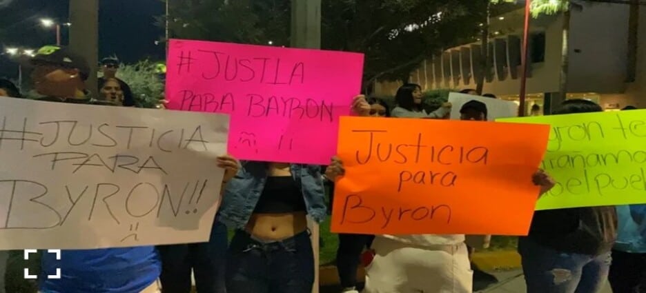 Los familiares y amigos exigen justicia por Bayron