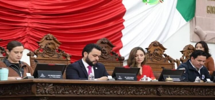 El Congreso de Coahuila da luz verde al Comité de Evaluación para el proceso judicial electoral El Congreso de Coahuila da luz verde al Comité de Evaluación para el proceso judicial electoral