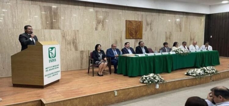 El IMSS de Coahuila gradúa a 241 médicas y médicos residentes con una ceremonia académica