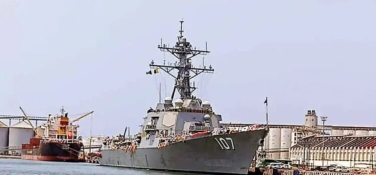 Atraca destructor estadouninse en el puerto de Veracruz