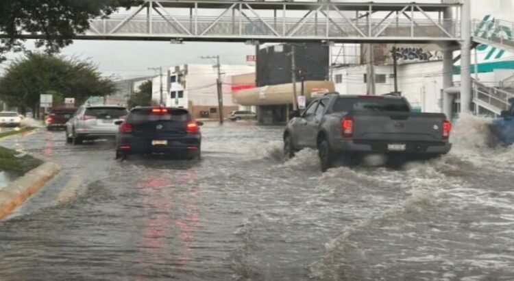 Las lluvias en Torreón, Coahuila dejan inundaciones en varias colonias y se alistan albergues