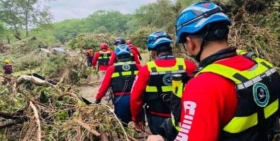 Los rescatistas coahuilenses recuperan cuerpo sin vida en las inundaciones de Texas