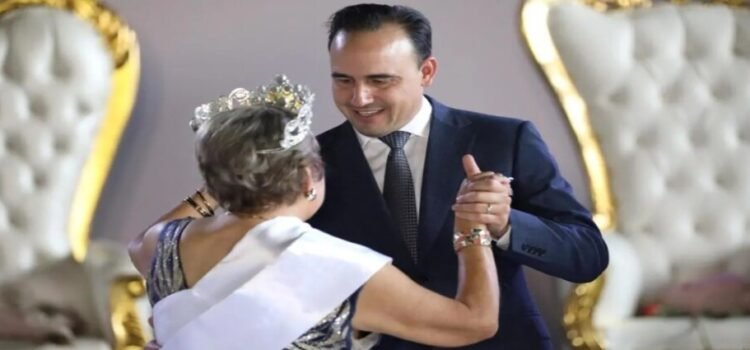 El gobernador de Coahuila encabeza la Coronación Estatal del Adulto Mayor 2025