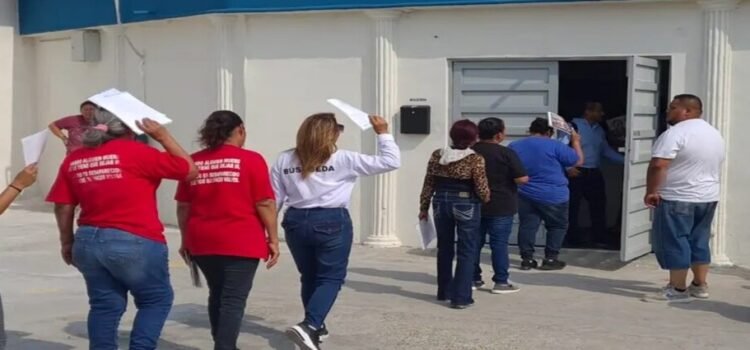 Los familiares de los desaparecidos buscan pistas en penales de Coahuila