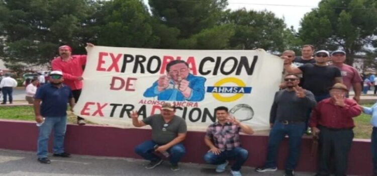 Reciben a la presidenta Sheinbaum con protestas en el estado de Coahuila