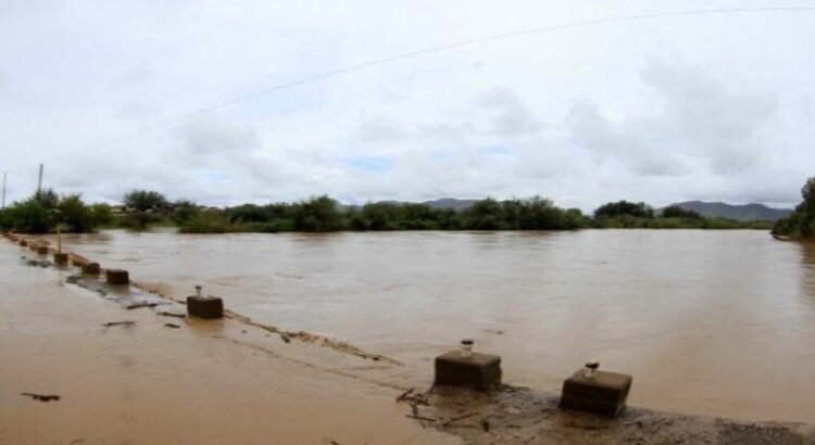 Aumenta el caudal del río Aguanaval por las lluvias en Zacatecas, Coahuila lo monitorea Aumenta el caudal del río Aguanaval por las lluvias en Zacatecas, Coahuila lo monitorea