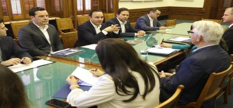 El gobernador Manolo Jiménez presume en Texas modelo de seguridad de Coahuila