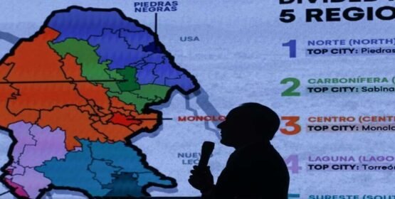 El gobernador de Coahuila, Manolo Jiménez, pide que apuesten a la IP durante el North Capital Forum