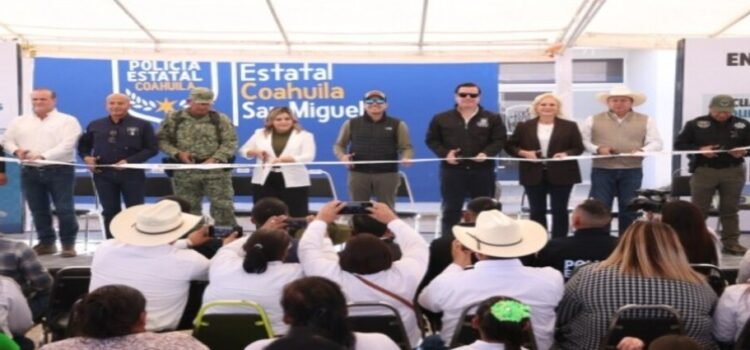 El gobernador Manolo Jiménez entregó tres cuarteles más para blindar el estado de Coahuila