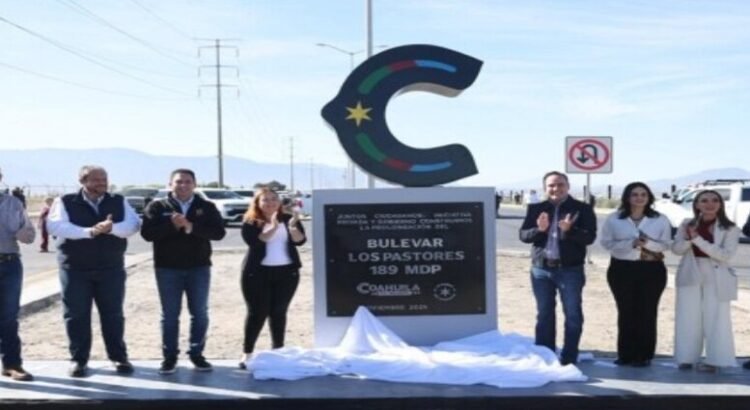 El Gobernador del estado de Coahuila entrega la obra vial en el sureste del estado El Gobernador del estado de Coahuila entrega la obra vial en el sureste del estado