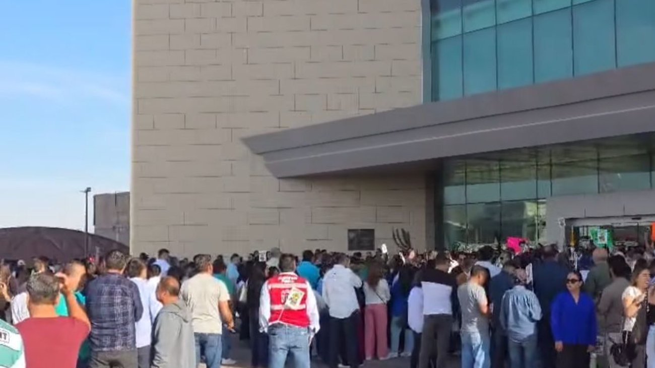 Protesta finaliza con despido de funcionario público en Torreón